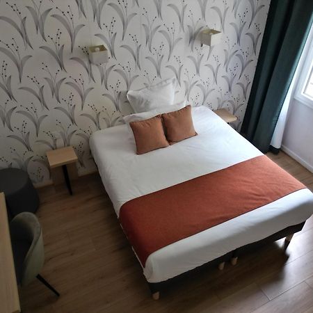 Contact Hotel Les Platanes Villeneuve Sur Lot Centre Exterior foto
