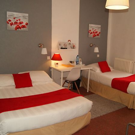 Contact Hotel Les Platanes Villeneuve Sur Lot Centre Exterior foto