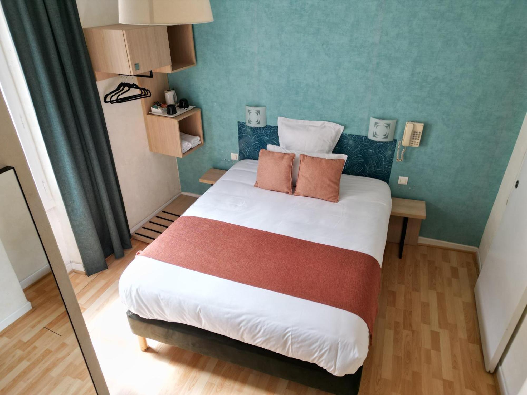 Contact Hotel Les Platanes Villeneuve Sur Lot Centre Exterior foto