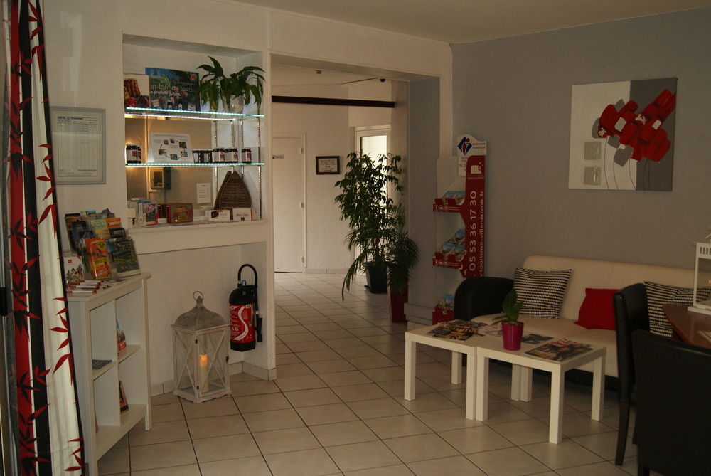 Contact Hotel Les Platanes Villeneuve Sur Lot Centre Exterior foto