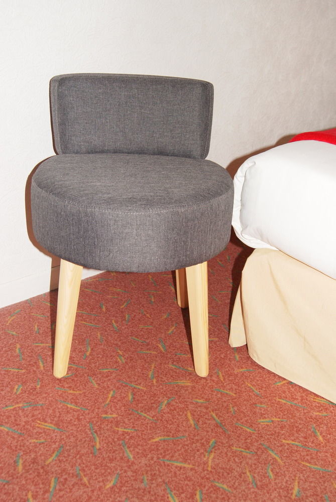 Contact Hotel Les Platanes Villeneuve Sur Lot Centre Exterior foto